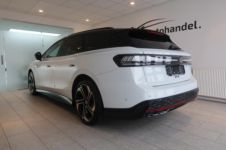 Hvid VW ID.7 fra 2025