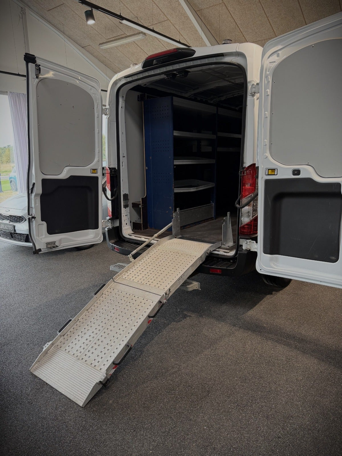 Hvid Ford Transit 350 L2 Van fra 2022