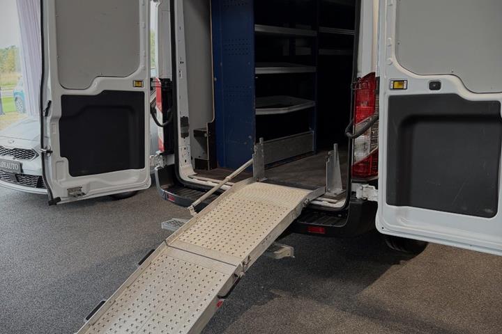 Hvid Ford Transit 350 L2 Van fra 2022