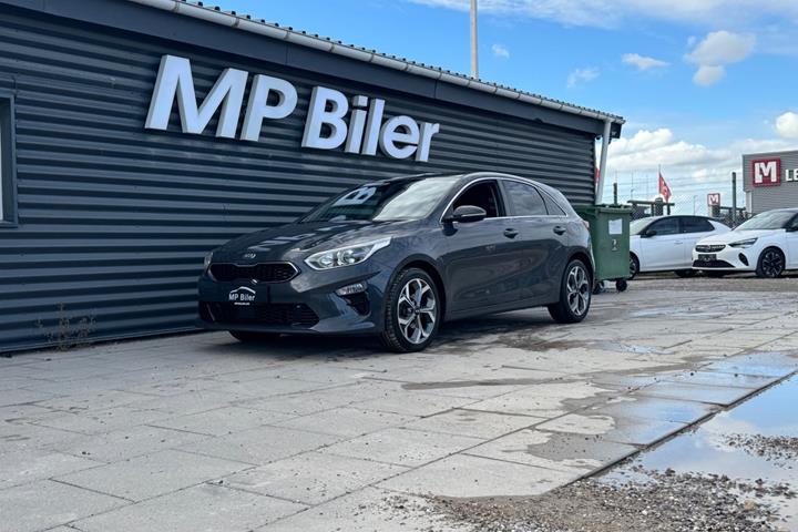 Grå Kia Ceed fra 2019
