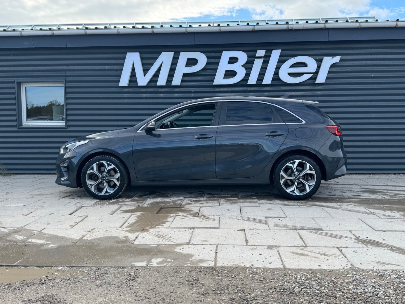 Grå Kia Ceed fra 2019