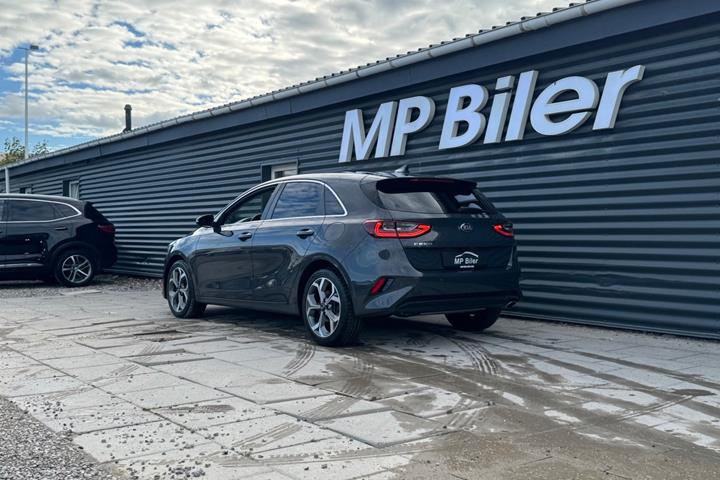 Grå Kia Ceed fra 2019