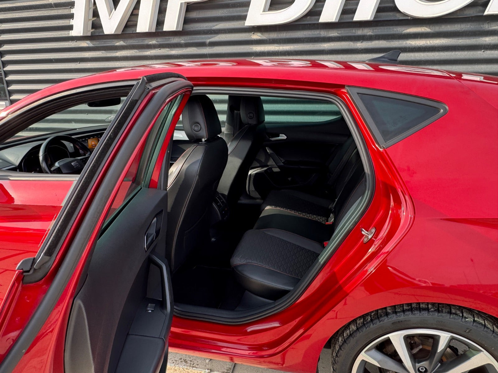 Grå Seat Leon fra 2020