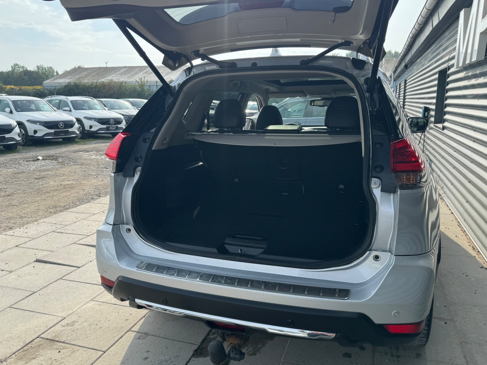 Sølv Nissan X-Trail fra 2018