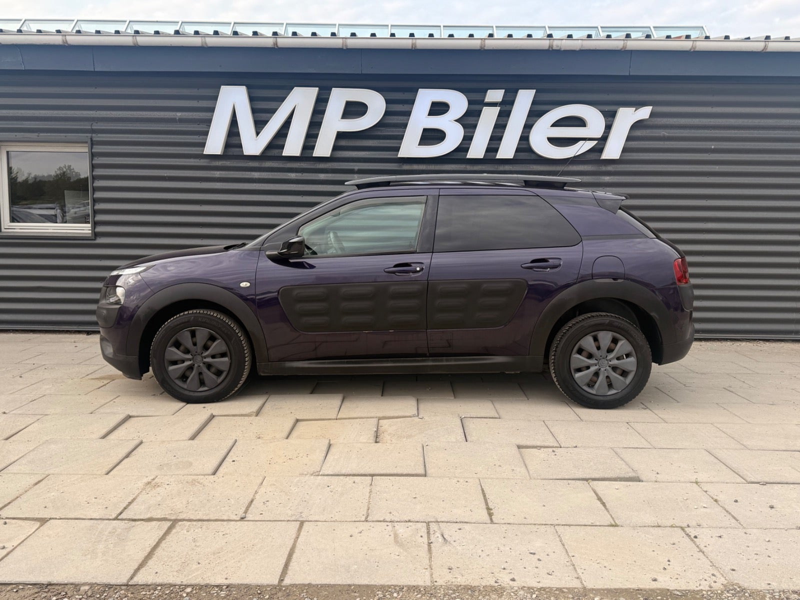 Lilla Citroën C4 Cactus fra 2015