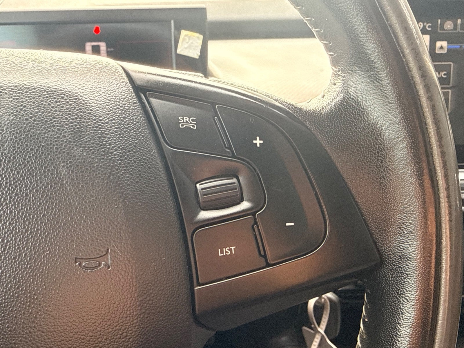 Lilla Citroën C4 Cactus fra 2015