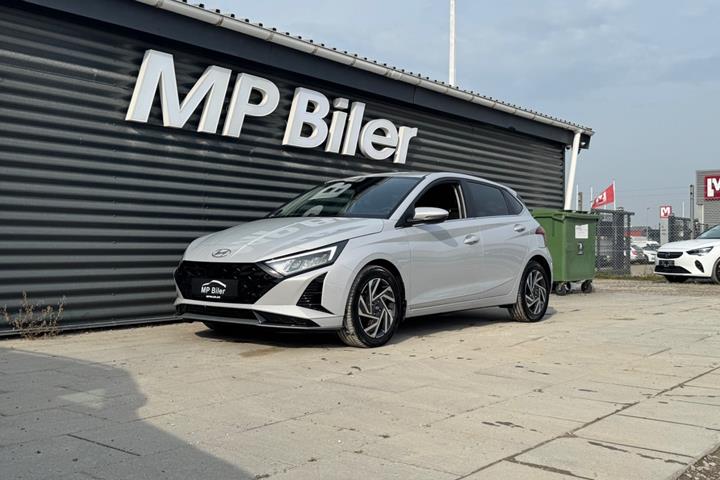 Sølv Hyundai i20 fra 2025