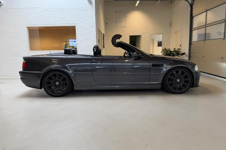 Grå BMW M3 fra 2003
