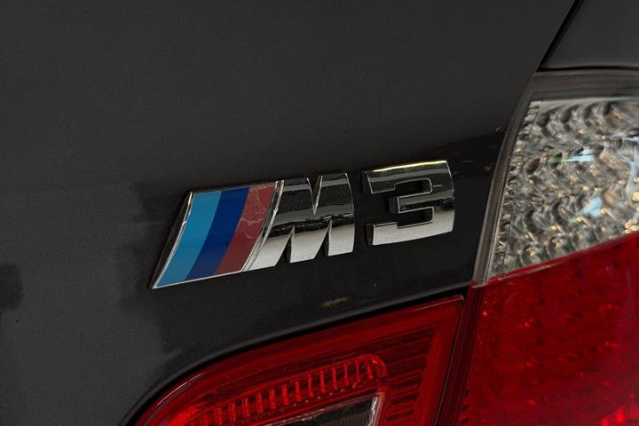 Grå BMW M3 fra 2003