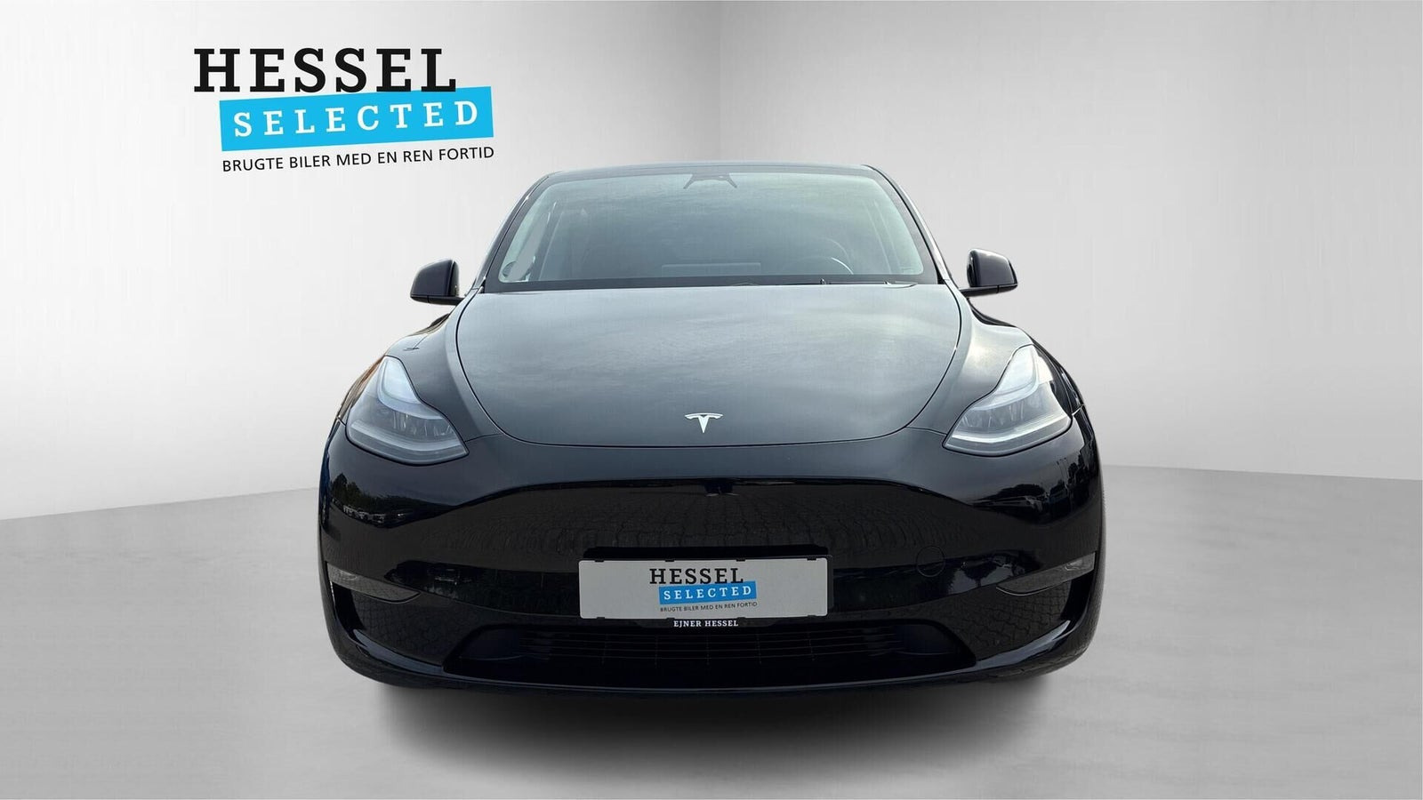 Sort Tesla Model Y fra 2023