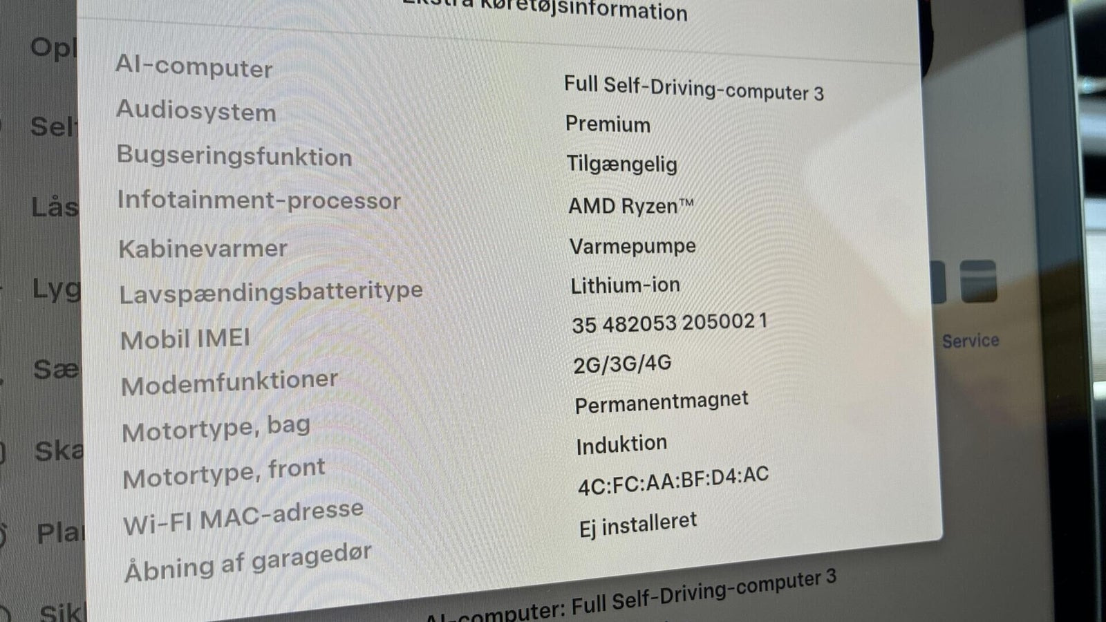 Sort Tesla Model Y fra 2023