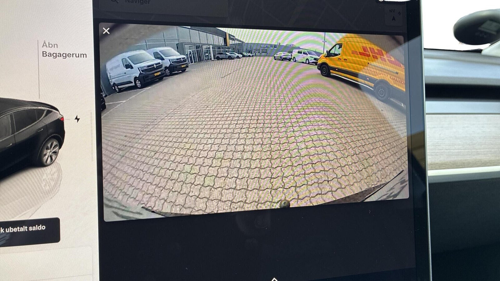 Sort Tesla Model Y fra 2023