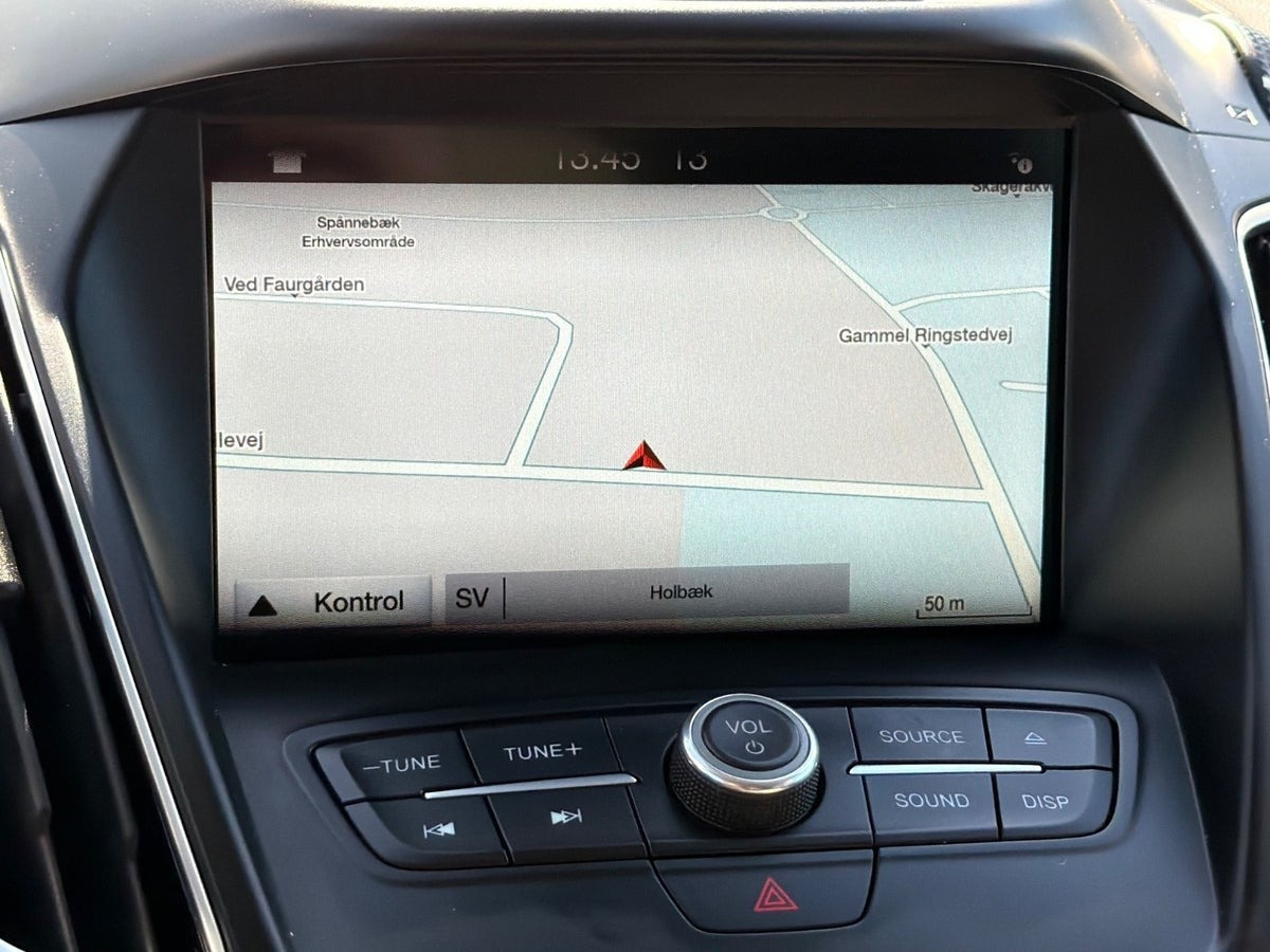 Hvid Ford C-MAX fra 2019