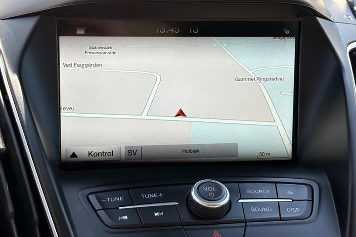 Hvid Ford C-MAX fra 2019