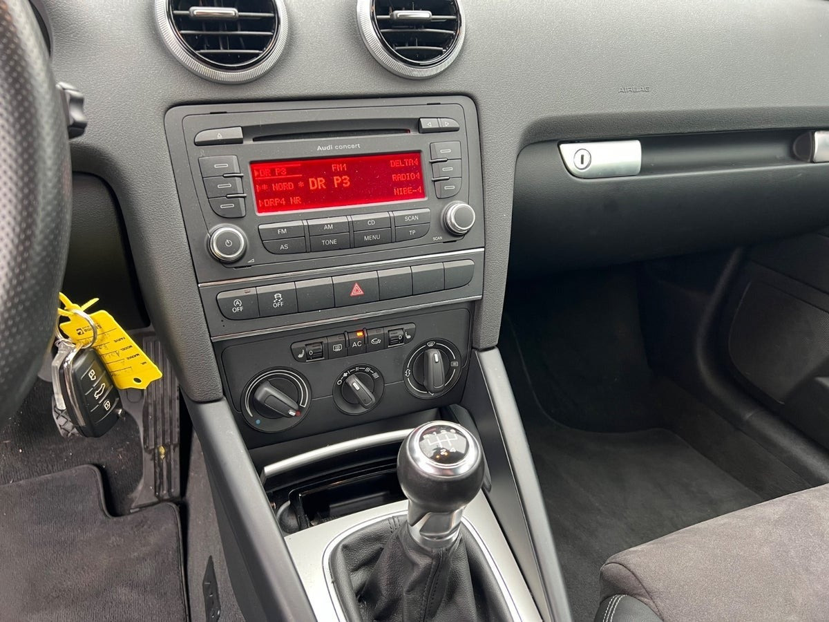 Rød Audi A3 fra 2011
