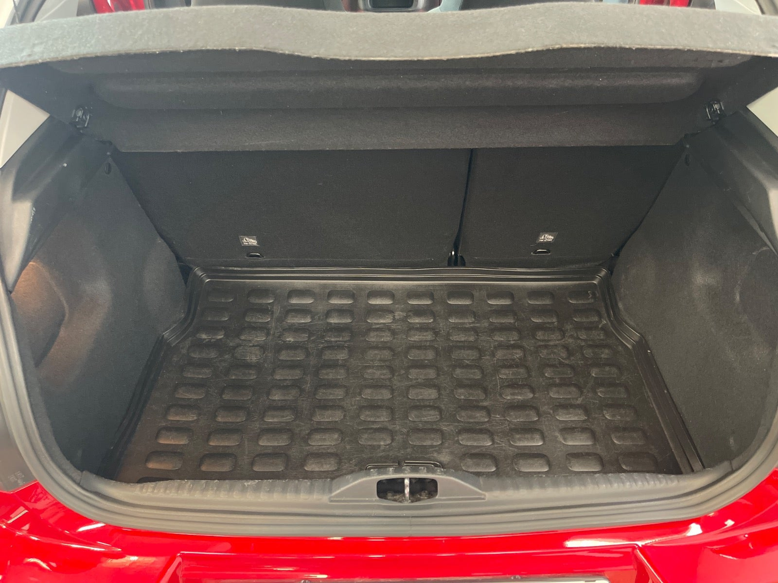 Rød Citroën C3 fra 2021