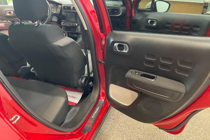 Rød Citroën C3 fra 2021