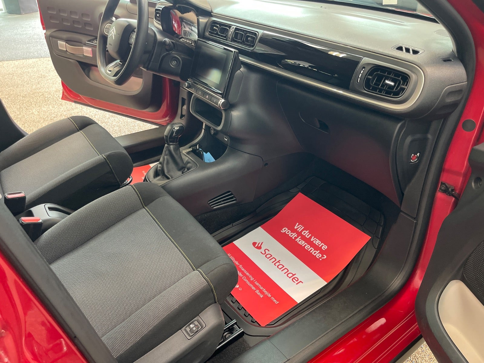 Rød Citroën C3 fra 2021