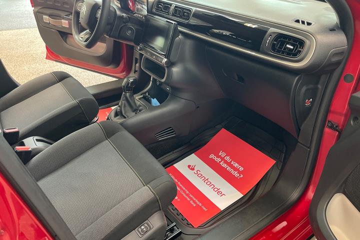 Rød Citroën C3 fra 2021