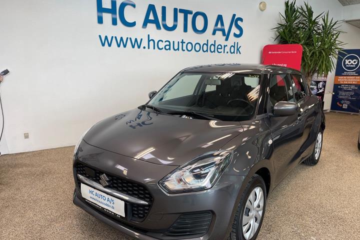 Grå Suzuki Swift fra 2022 set udefra