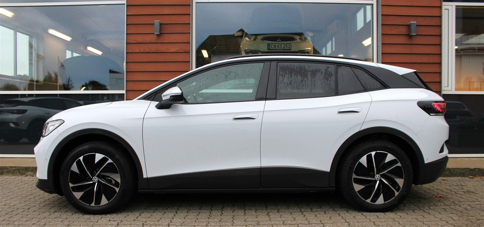 Hvid VW ID.4 fra 2025