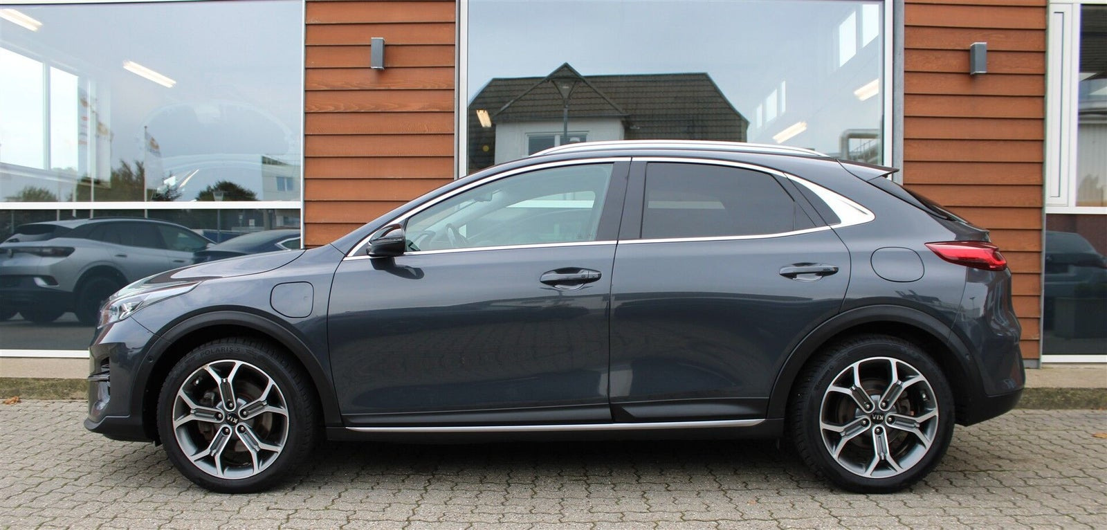 Grå Kia XCeed fra 2022