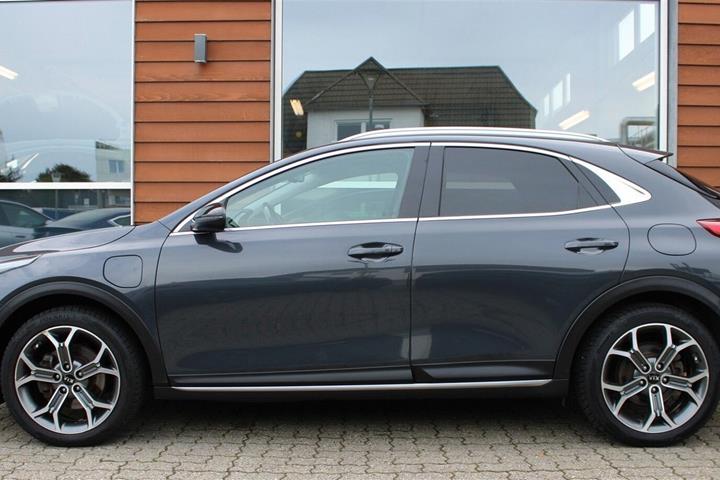 Grå Kia XCeed fra 2022