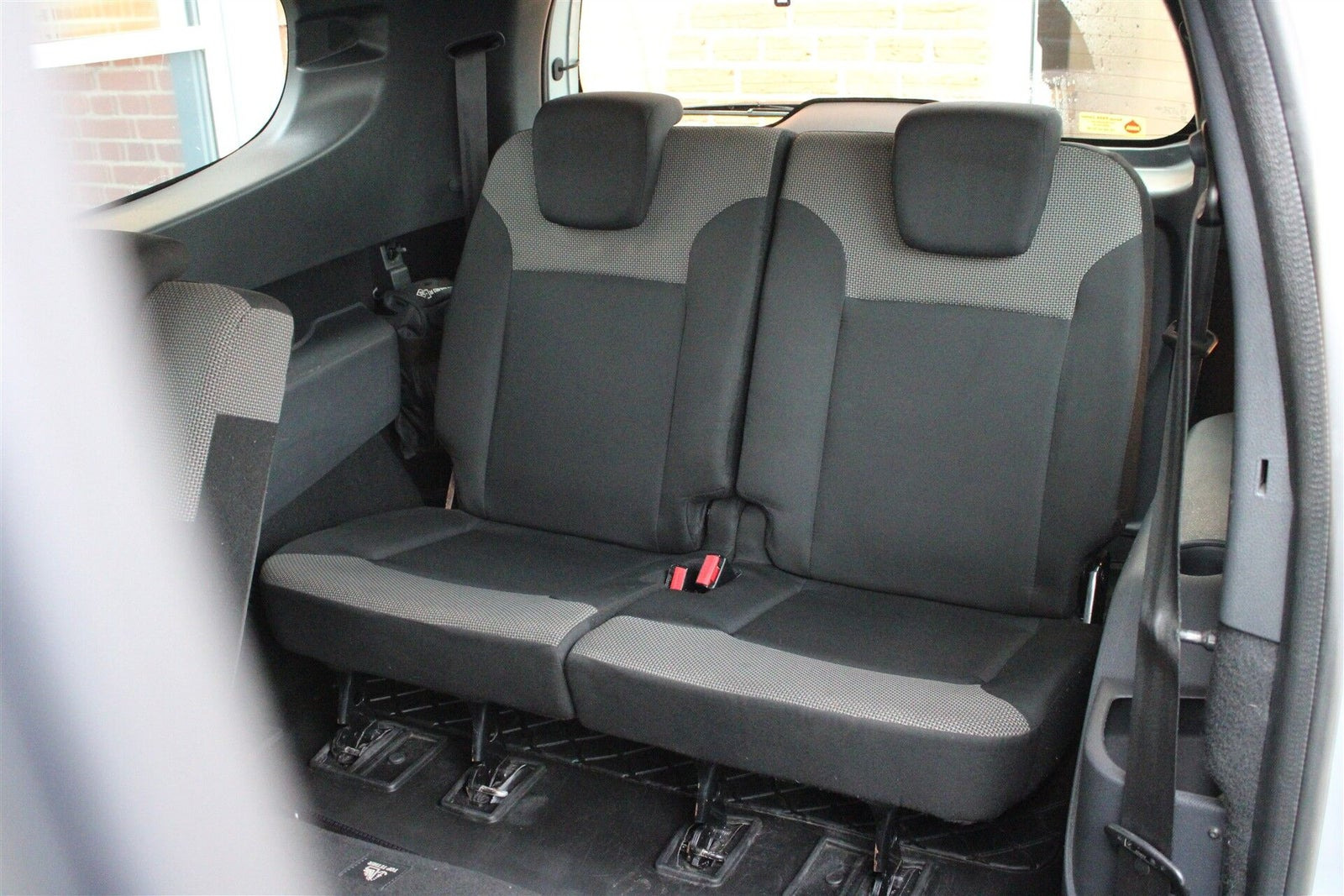 Sølv Dacia Lodgy fra 2020