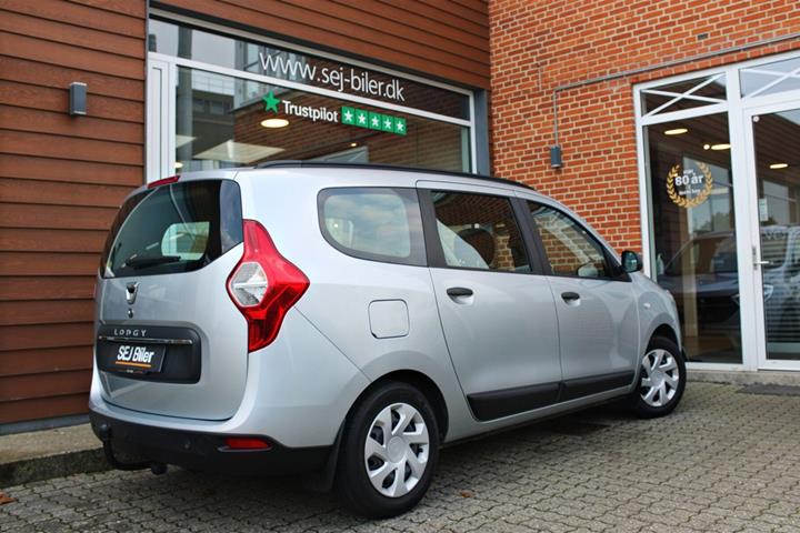 Sølv Dacia Lodgy fra 2020