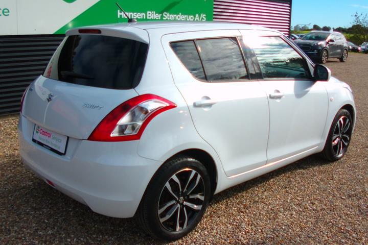 Hvid Suzuki Swift fra 2015