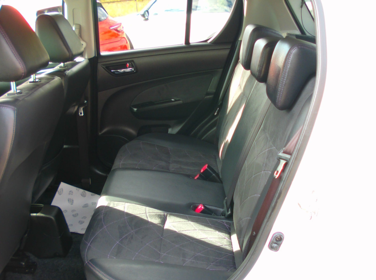 Hvid Suzuki Swift fra 2015