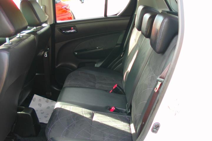 Hvid Suzuki Swift fra 2015