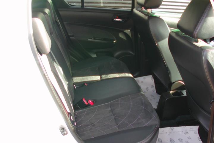 Hvid Suzuki Swift fra 2015