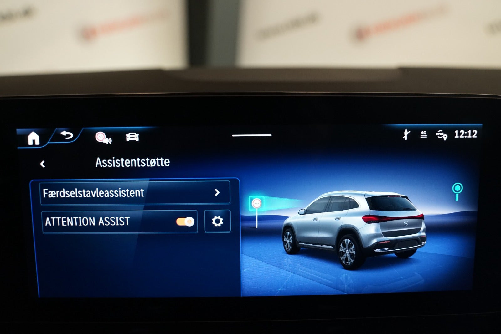 Grå Mercedes EQA250+ fra 2025