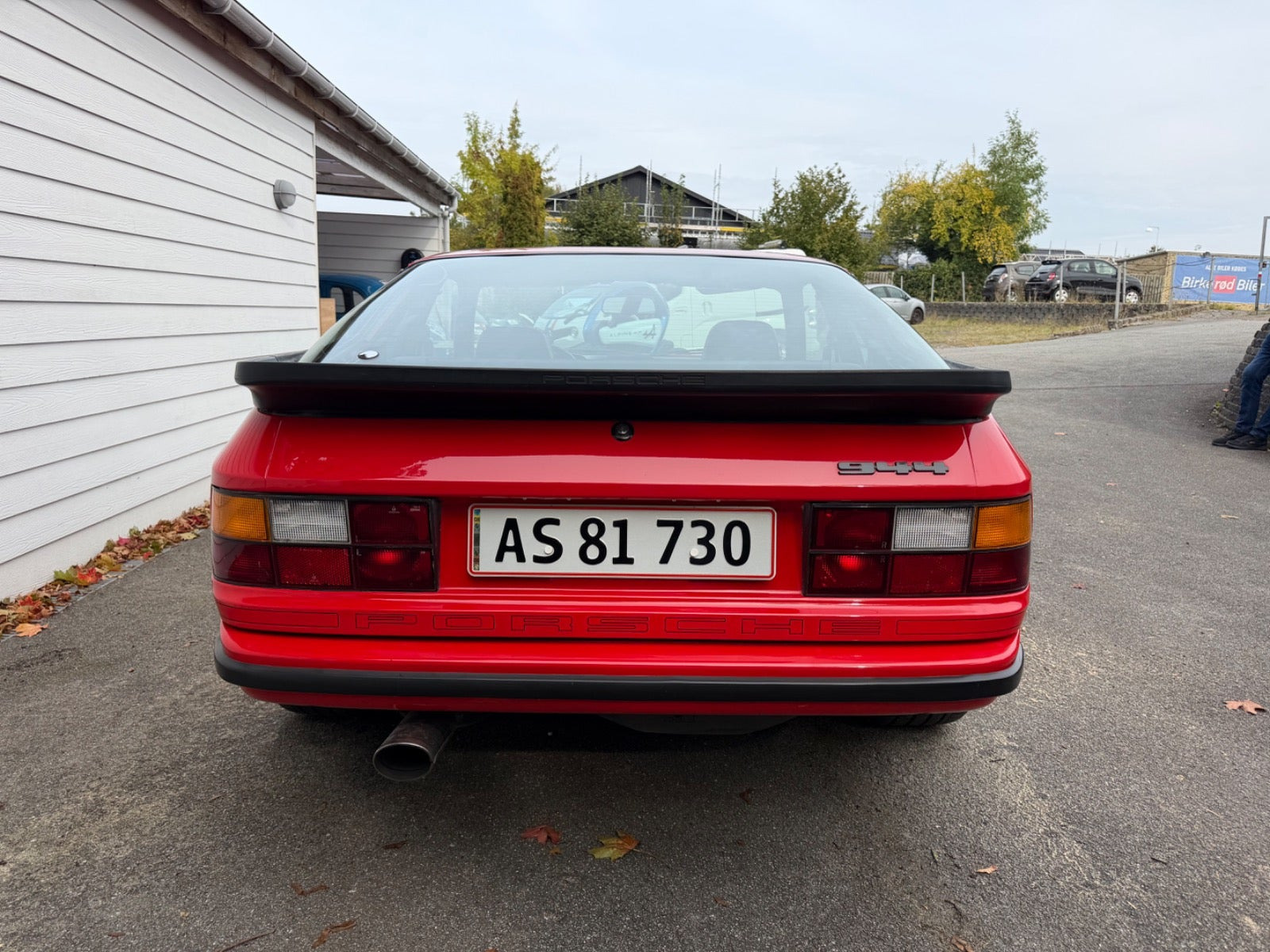 Rød Porsche 944 fra 1982