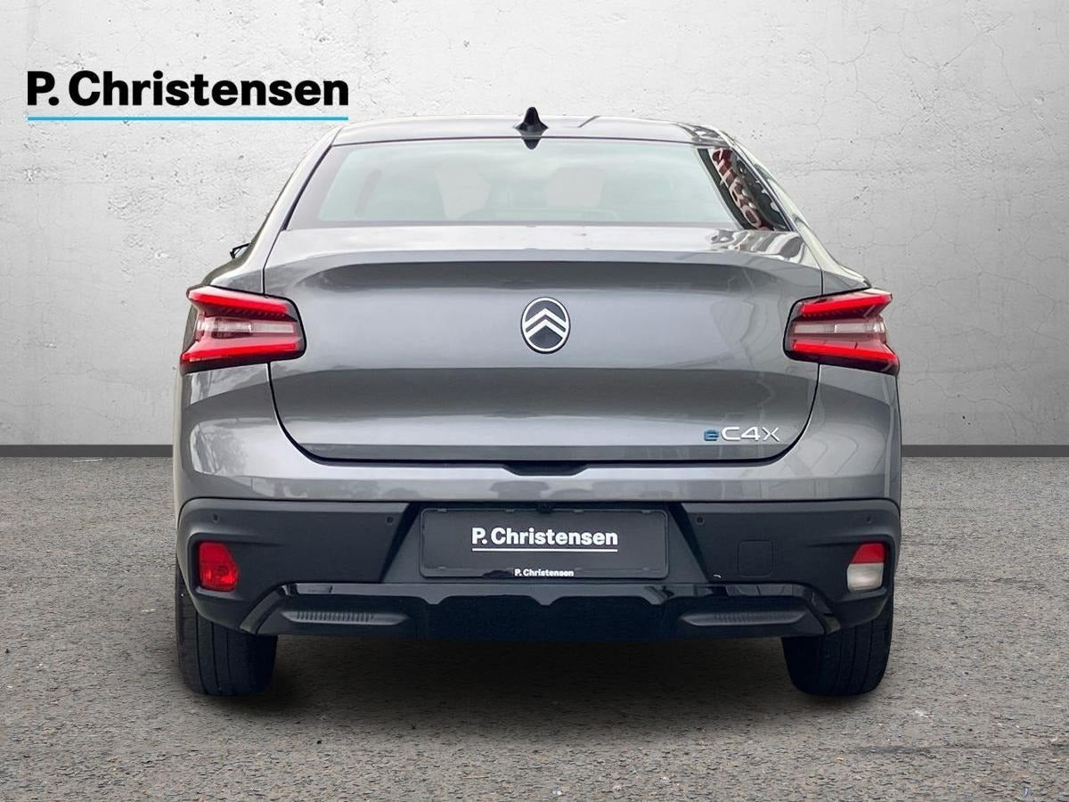 Sølv Citroën ë-C4 X fra 2025