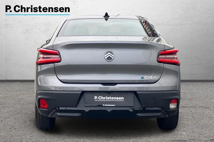 Sølv Citroën ë-C4 X fra 2025