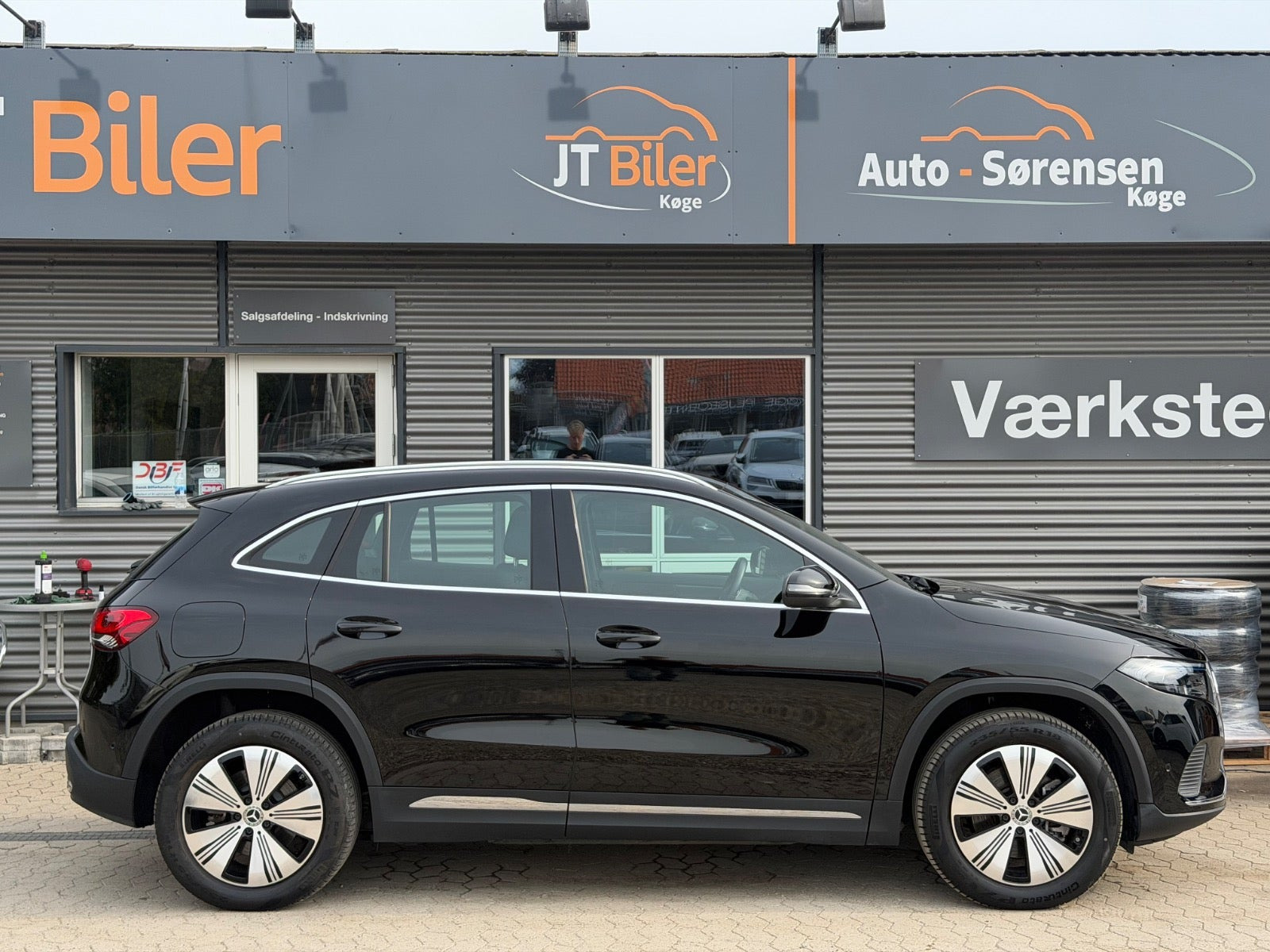Sort Mercedes EQA250+ fra 2022