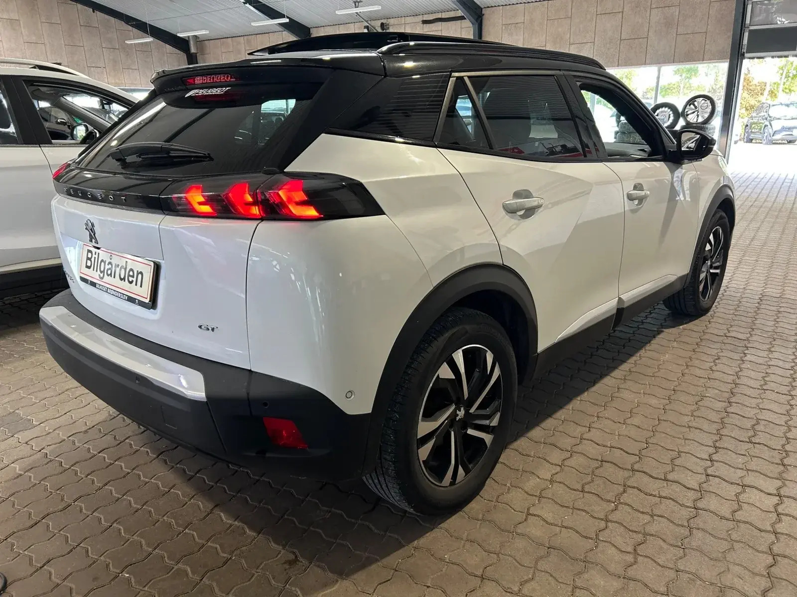 undefined Peugeot e-2008 fra 2022