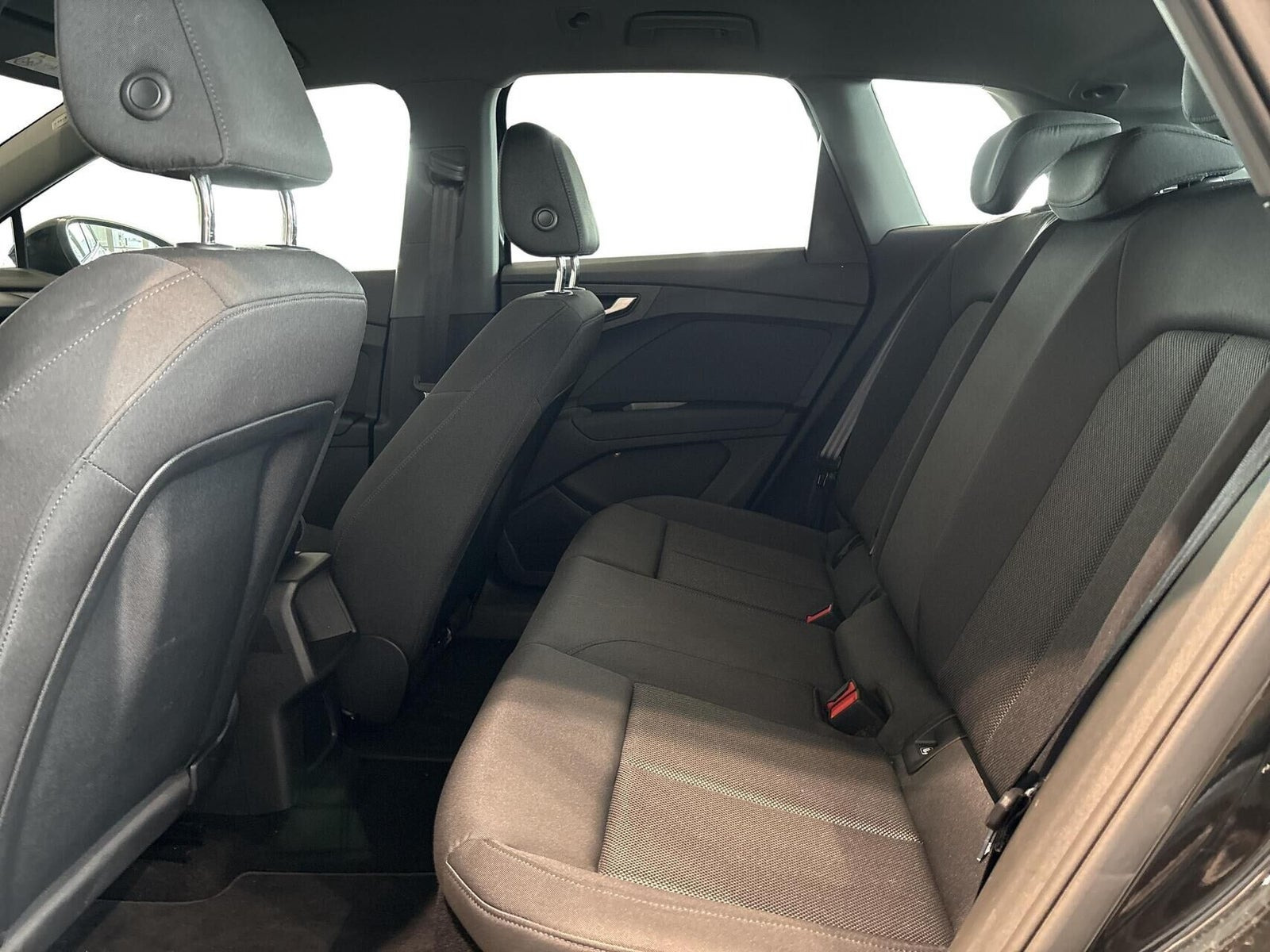 Sort Audi Q4 e-tron fra 2024