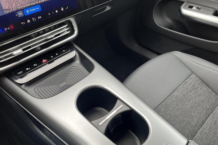 Sort Mercedes CLA250+ fra 2025