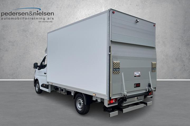 Hvid Nissan Interstar fra 2026