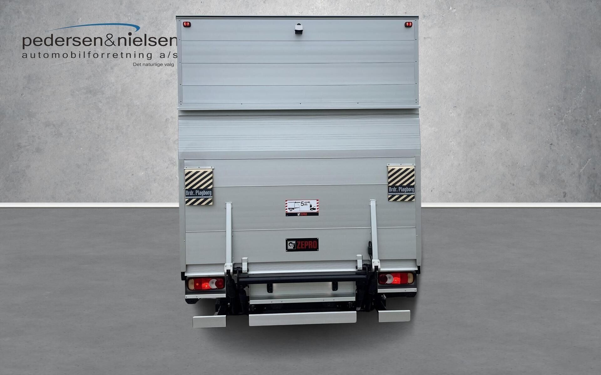 Hvid Nissan Interstar fra 2026