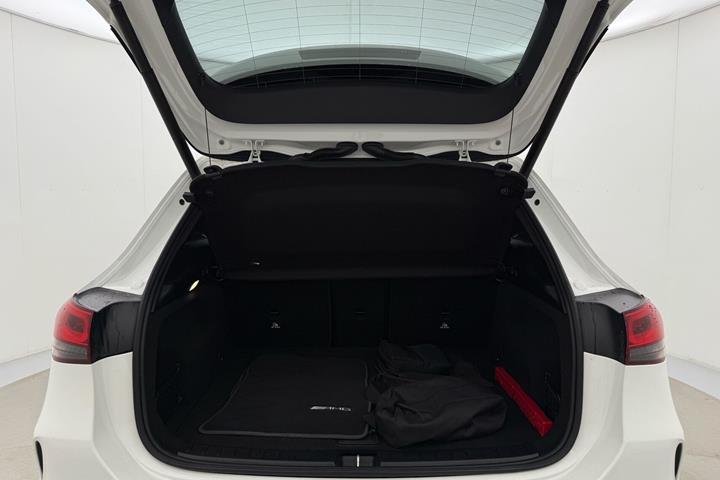 Hvid Mercedes EQA250 fra 2021