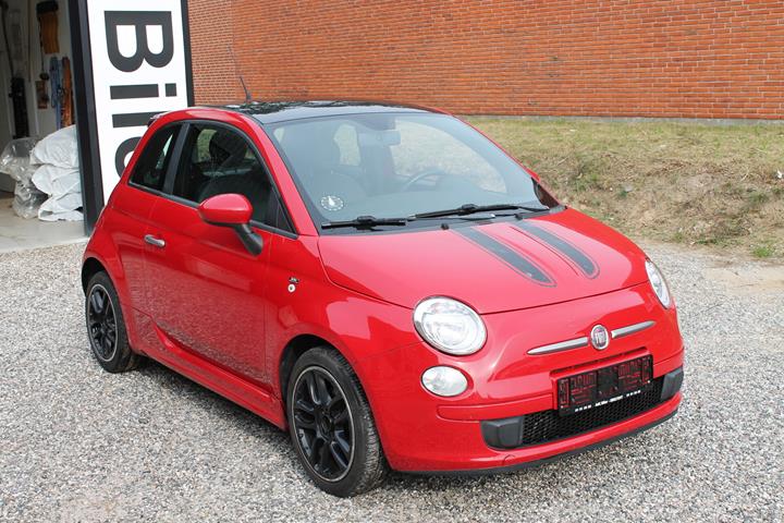 Rød Fiat 500 fra 2012