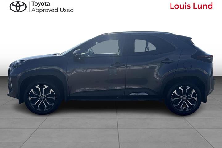 Grå Toyota Yaris Cross fra 2022