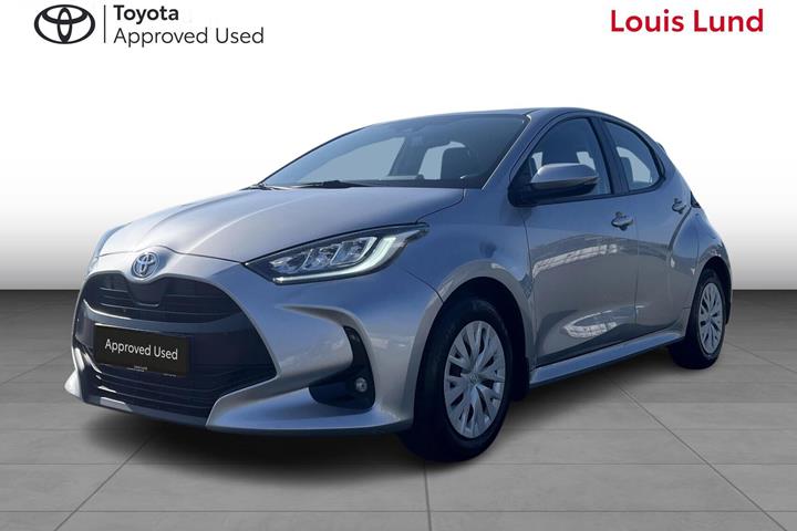 Sølv Toyota Yaris fra 2022