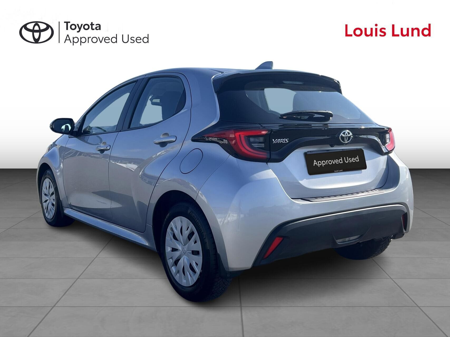 Sølv Toyota Yaris fra 2022