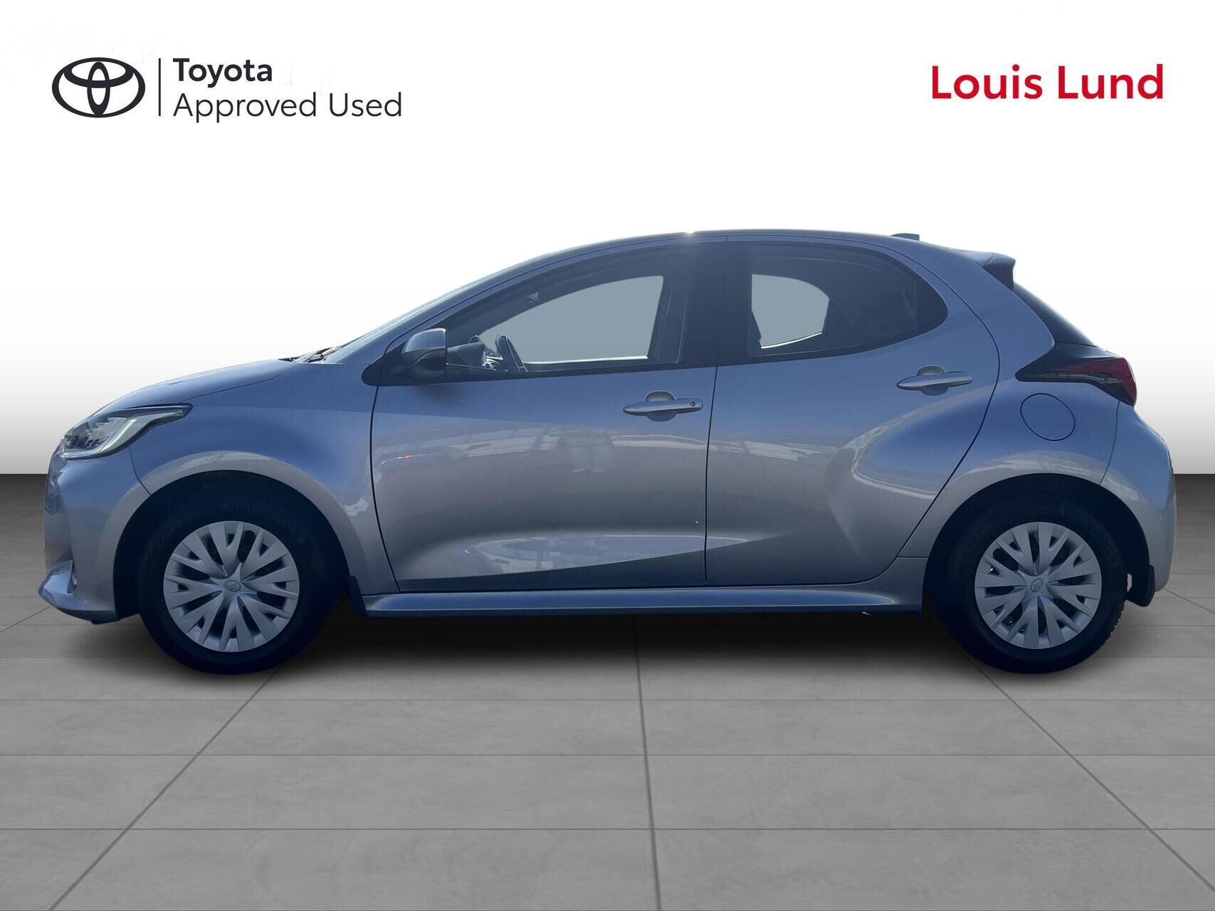 Sølv Toyota Yaris fra 2022