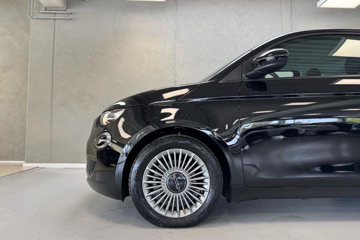 Sort Fiat 500e fra 2023